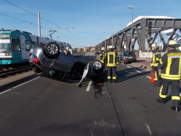 POL-PPRP: Verkehrsunfall