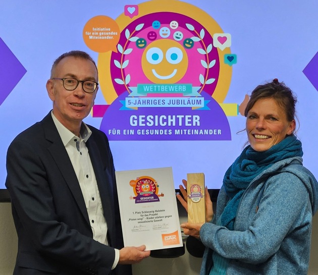 Schleswig-Holstein: Projekt „Pfoten weg!“ aus Großharrie im Kreis Plön gewinnt Wettbewerb für ein gesundes Miteinander