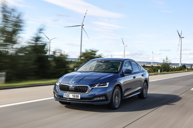 Škoda stellt zwei Gesamt- und zwei Importsieger bei der Leserwahl Firmenwagen-Award 2023 von Auto Bild