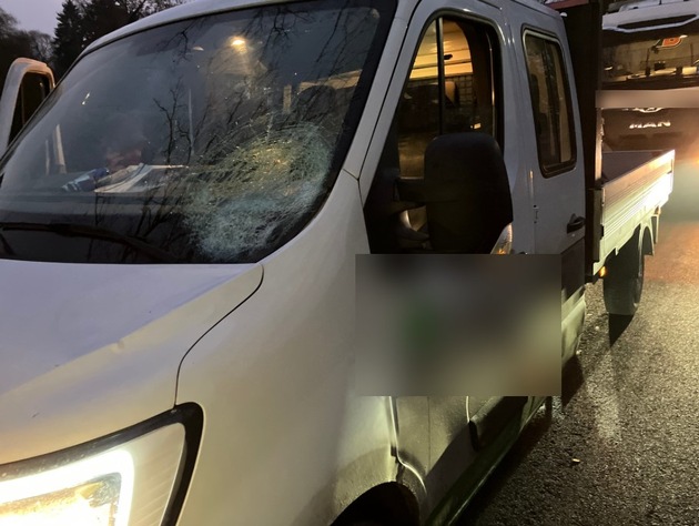 POL-ROW: ++ Ostervesede/Fintel: Zeuge(n) nach Unfall mit herabfallender Eisplatte gesucht ++