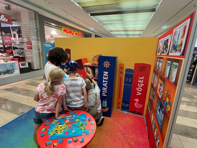 Clevere Detektive zum Kindertag gesucht: Die Ravensburger R&auml;tselwelten verwandeln das Erdgeschoss in ein riesiges Escape-Room-Abenteuer