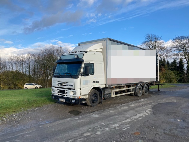 POL-ME: Lkw mit erheblichen Mängeln aus dem Verkehr gezogen - Mettmann - 2411066