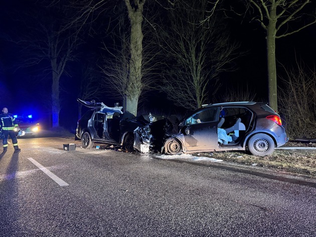 FW-SE: Schwerer Verkehrsunfall mit zwei verletzten Personen