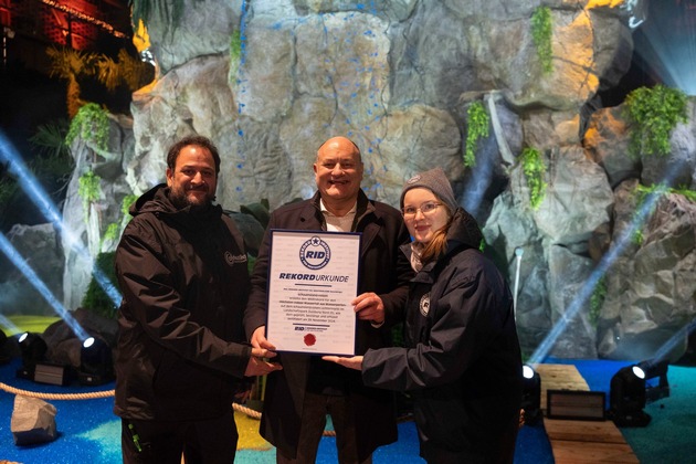 Weltrekord! Der höchste Indoor-Wasserfall steht in Duisburg