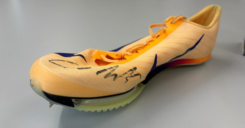 United Charity gemeinn&uuml;tzige Stiftungs GmbH: Zum EM-Gold: Getragener Wettkampfschuh von Leo Neugebauer kommt unter den Hammer! / United Charity versteigert exklusiv einen getragenen Schuh des frischgebackenen Europameisters f&uuml;r den guten Zweck