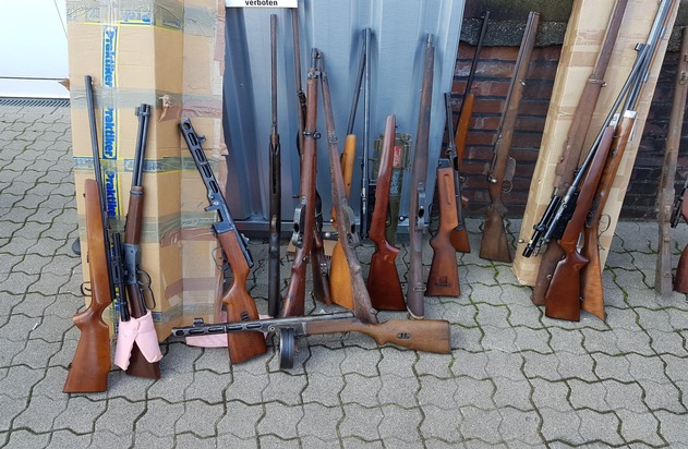 POL-H: Stöcken: Polizei stellt 51 Schusswaffen sicher - 29-Jähriger wegen Verstoßes gegen das Waffengesetz festgenommen