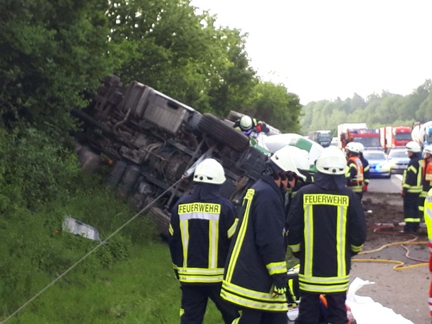 POL-WE: Vollsperrung Autobahn 45 in der Wetterau - Folgemeldung