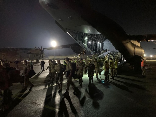 Abzug auf Afghanistan: Luftwaffe fliegt die ersten Einsatzrückkehrer aus Afghanistan über einen errichteten Lufttransportstützpunkt in Georgien aus
