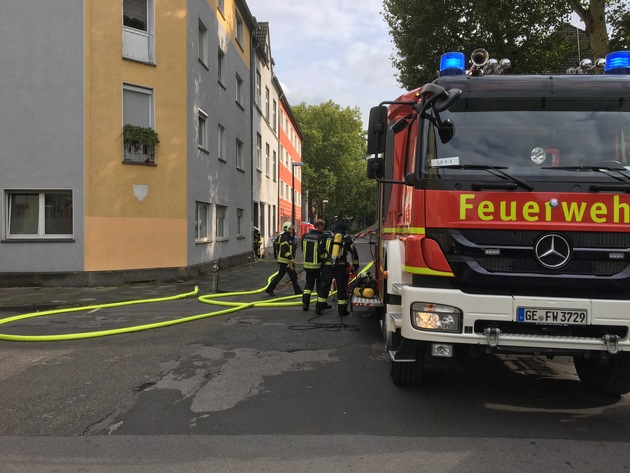 FW-GE: Kellerbrand in der Alemannenstraße in Bulmke-Hüllen