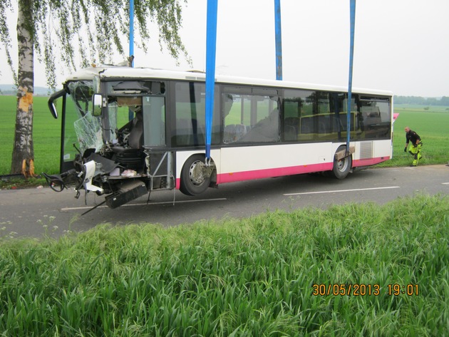 POL-HI: Nachtrag zu Verkehrsunfall mit Linienbus (30.05.15, 19:55 Uhr)