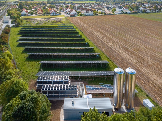 Erneuerbare W&auml;rmenetze sch&uuml;tzen Verbraucher - preiswert, regional, unabh&auml;ngig