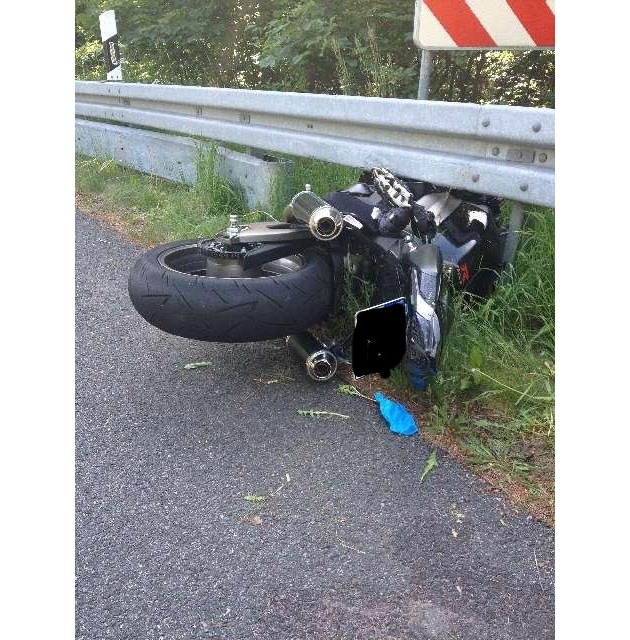 POL-NOM: Verkehrsunfall auf der B 241 - Kradfahrer wurde schwer verletzt