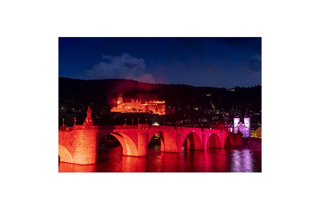 Magischer Glanz über Neckar und Schloss