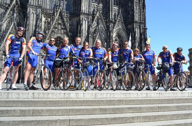 Pirtek Deutschland GmbH: Pirtek Easy Rider Tour 2014: Radeln für Chancengleichheit blinder Kleinkinder