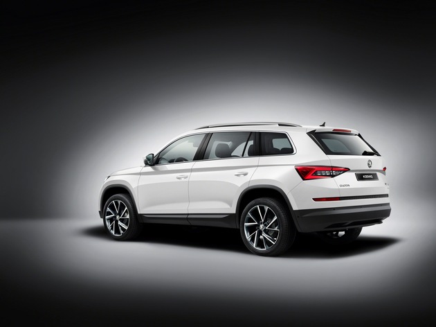 SKODA KODIAQ feiert Messepremiere auf Pariser Autosalon 2016 (FOTO)