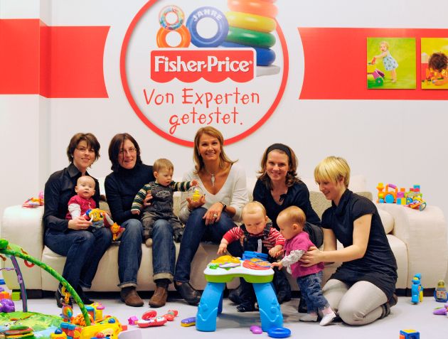Franziska van Almsick Promi-Mutter und Sport-Ikone unterstützt zum 80. Jubiläum das große Fisher-Price Testprogramm 2010! (mit Bild)