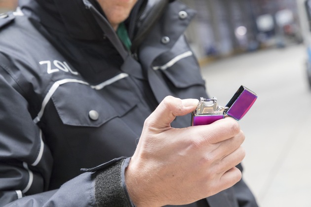 HZA-DA: Zoll warnt vor Gefahren bei Silvesterfeuerwerk - Schon beim Kauf auf Sicherheit achten