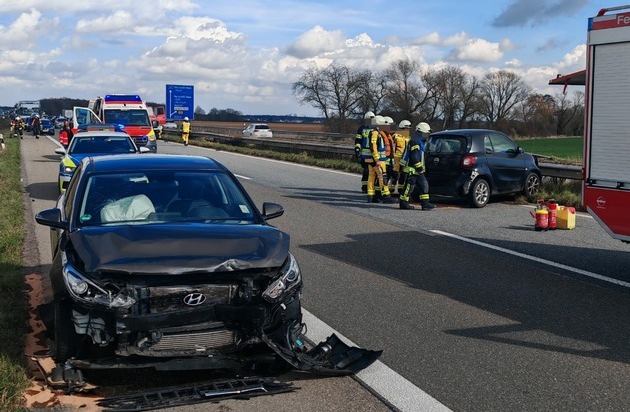 POL-PDLD: Auffahrunfall führt zur Autobahnsperrung