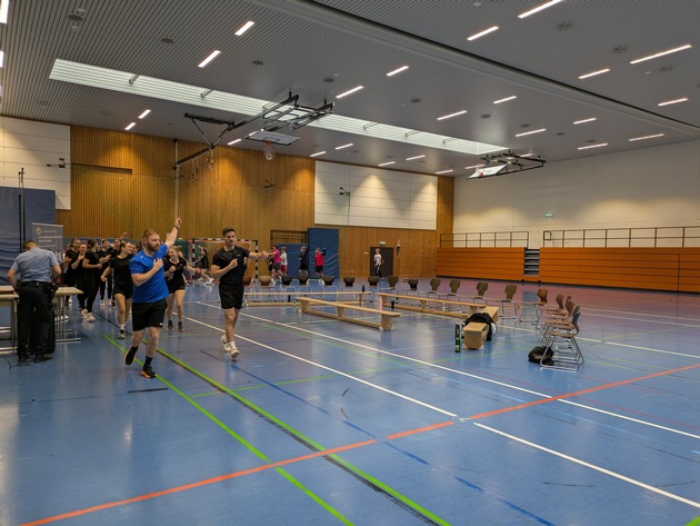 POL-PDTR: Polizei-Sporttest begeistert erneut: großes Interesse an der Polizei
