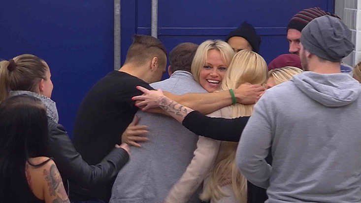 Wer gewinnt &quot;Big Brother&quot; und 100.000 Euro? sixx zeigt das große Finale mit Jochen Bendel am Dienstag, 22. Dezember 2015, um 20:15 Uhr live aus Köln