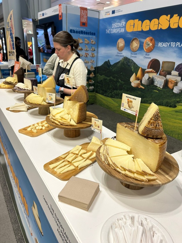 European cheeses stand out at &apos;Summer Fancy Food&apos; in New York, the most important fair of the year in the US for gourmet foods