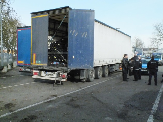 BPOL-KL: LKW-Schleusung in Landau aufgedeckt