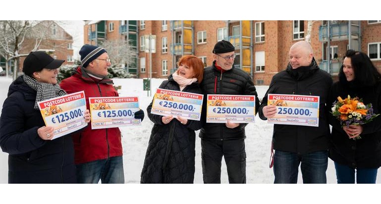 Deutsche Postcode Lotterie: Gl&uuml;cksgef&uuml;hle zum Valentinstag: Postcode Lotterie verteilt zwei Millionen Euro in Neustrelitz
