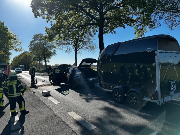 FW-Schermbeck: Unfall B58