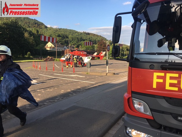 FW-PL: OT-Ohle. Mann stürzt aus großer Höhe von Brücke.Rettungshubschrauber wird angefordert.