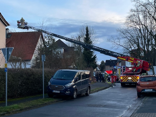 FW Lehrte: Schornsteinbrand und drei weitere Feuerwehreinsätze im Stadtgebiet Lehrte