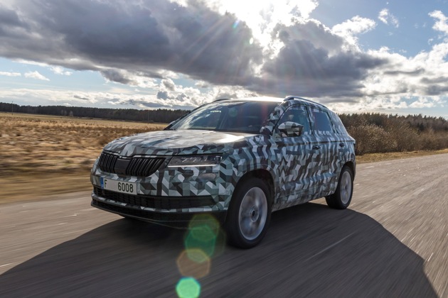 Neues Angebot in der SUV-Kompaktklasse: der SKODA KAROQ (FOTO)