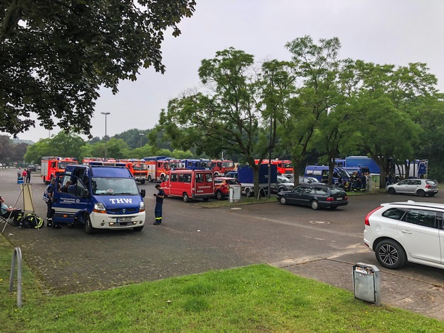 FW-Heiligenhaus: Unwetter in Langenfeld und Monheim am Rhein