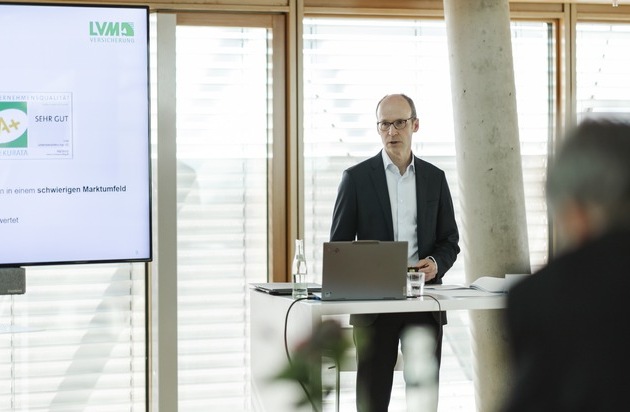 LVM Versicherung: Mehr Verträge, mehr Kunden, starkes Wachstum