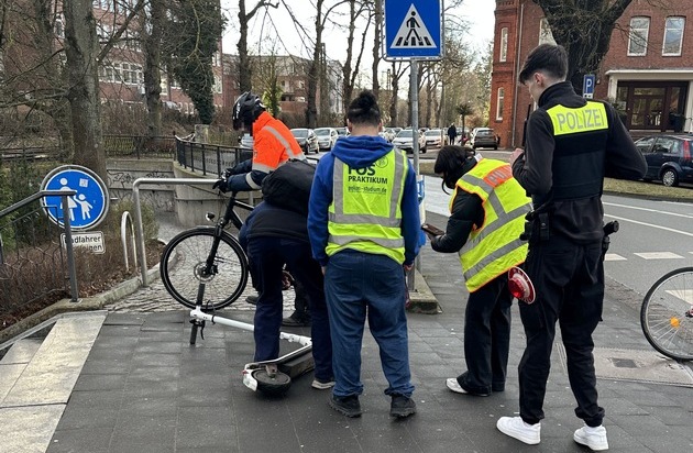 POL-STD: Polizei kontrolliert Elektroscooter in Stade - 27 Verstöße festgestellt