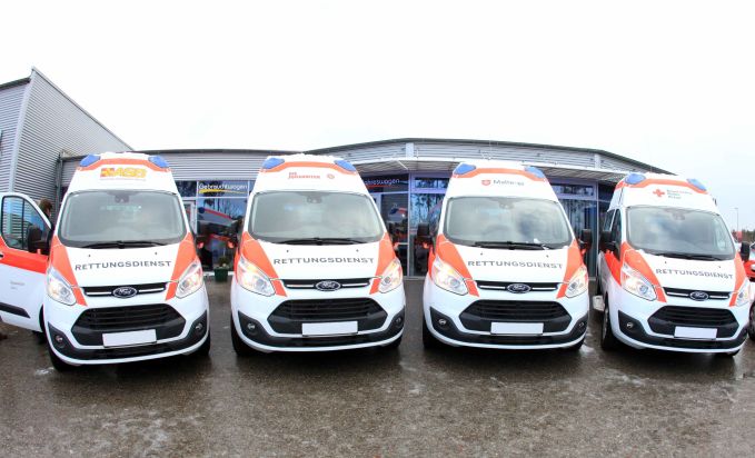 Ford-Werke GmbH: Ford Transit Custom Krankentransportwagen an das Bayerische Rote Kreuz übergeben (FOTO)