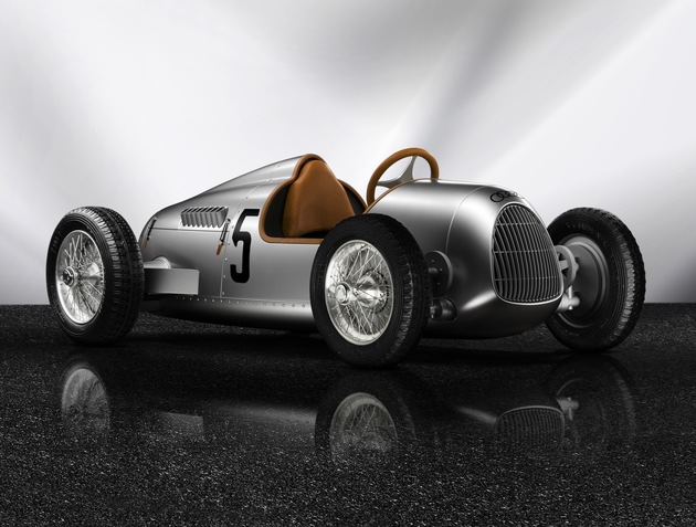 Tretauto Auto Union Typ C / Hommage an die frühere Rennsport-Ära