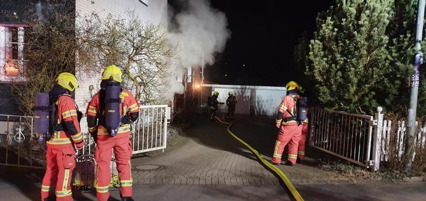 FW-Velbert: Kellerbrand auf dem Gutsweg in Velbert-Langenberg