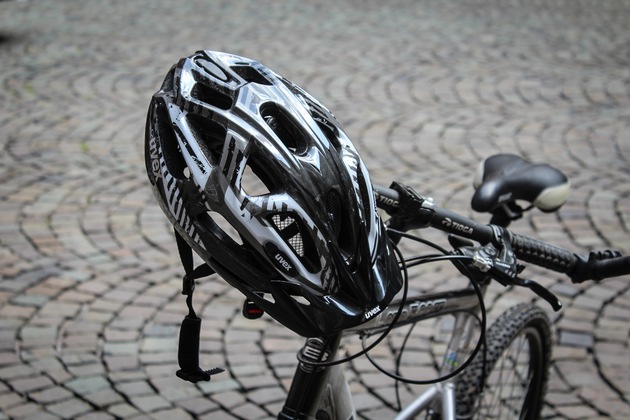 POL-BO: Schützen Sie sich selbst: Radfahren nie ohne Helm!