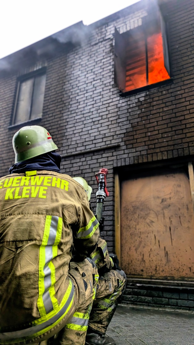 FW-KLE: Realbrandausbildung Modul 2 absolviert
