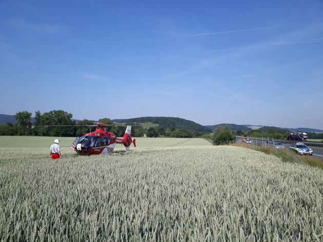 POL-GÖ: (365/2017) Autofahrer nach Verkehrsunfall auf A 38 schwer verletzt