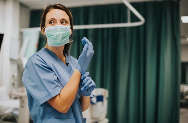 swissstaffing - Verband der Personaldienstleister der Schweiz: Temporäre Pflegekräfte helfen sogar, Kosten im Spital zu senken / Vollkostenanalyse liefert erstmals Fakten