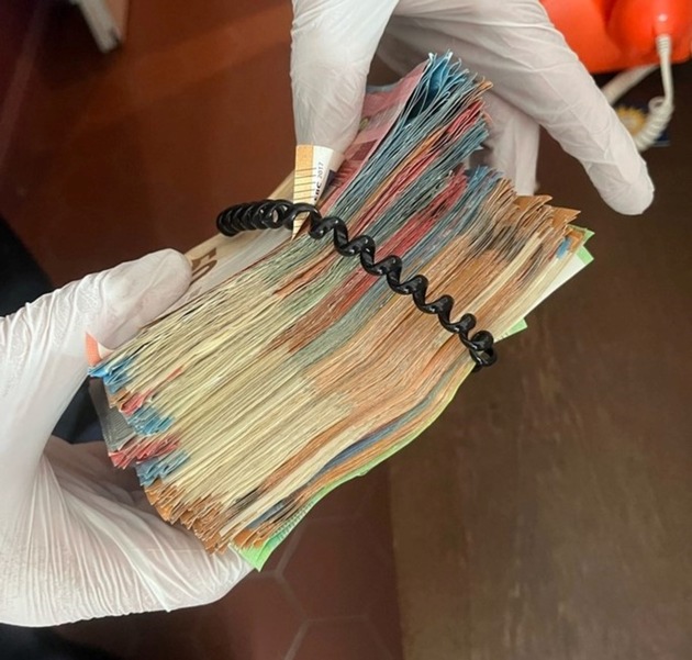 POL-D: Pempelfort - Drogengeschäfte aus dem Hotelzimmer heraus? - Tatverdächtiger festgenommen - Betäubungsmittel, Bargeld und Pistole sichergestellt - Untersuchungshaft