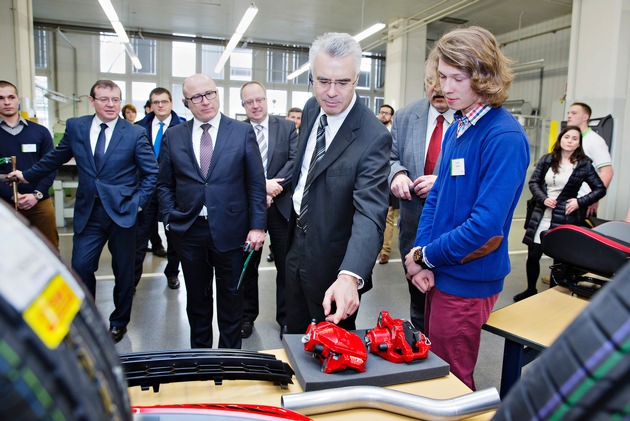 Kompaktes Coupé als Einzelstück: SKODA Lehrlinge bauen ihr Traumauto (FOTO)