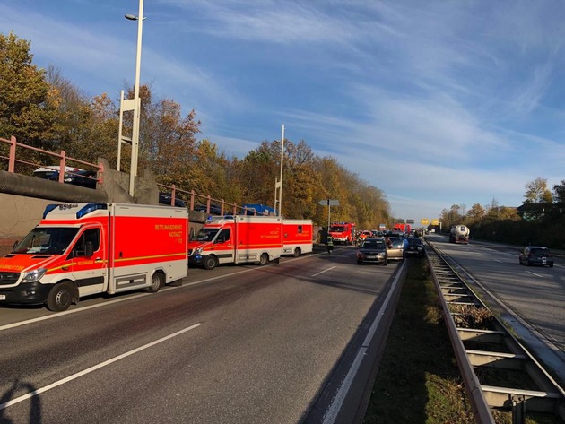 FW-Kiel: Unruhiger Vormittag bei der Feuerwehr Kiel