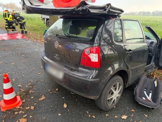 POL-ROW: ++ Schwerer Verkehrsunfall bei Süderwalsede: 27-jähriger Fahrer schwer verletzt ++ Unfallflucht in der Cohngasse: Polizei sucht Zeugen ++