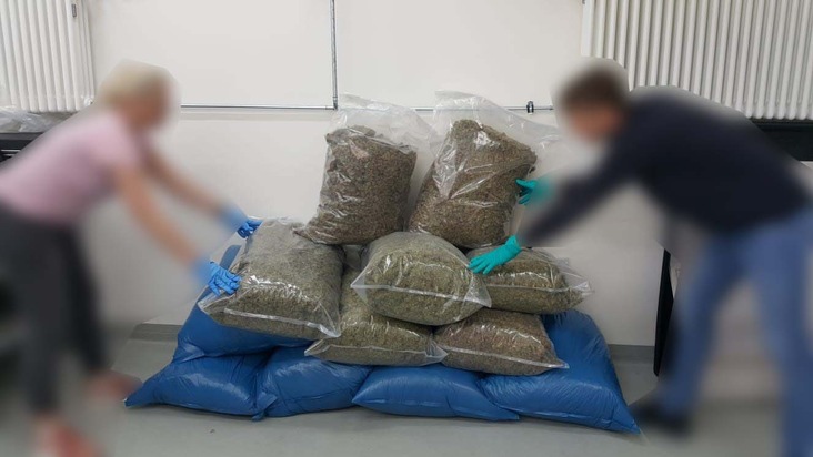 POL-LB: Staatsanwaltschaft Stuttgart und Polizeipräsidium Ludwigsburg: Murr: Kriminalpolizei stellt 65,5 kg Marihuana sicher