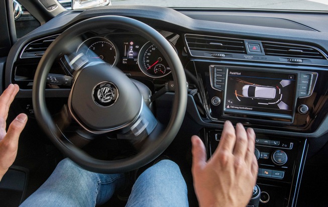 Kleine Helfer mit großer Wirkung | Serie - Teil 1 / Einfacher und sicherer: Volkswagen erleichtert das Parken