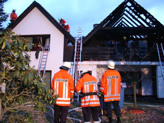 POL-WL: Bürohaus brannte