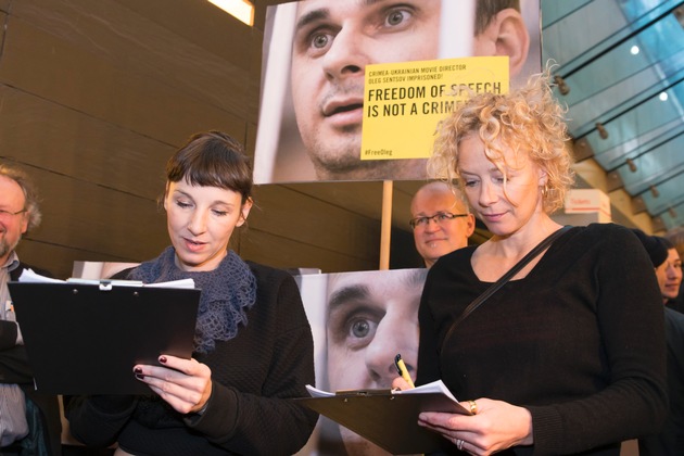 Freiheit für Oleg Sentsov! - Meret Becker und Katja Riemann setzen sich gemeinsam mit Amnesty und der European Film Academy sowie der Deutschen Filmakademie für den inhaftierten Filmregisseur ein