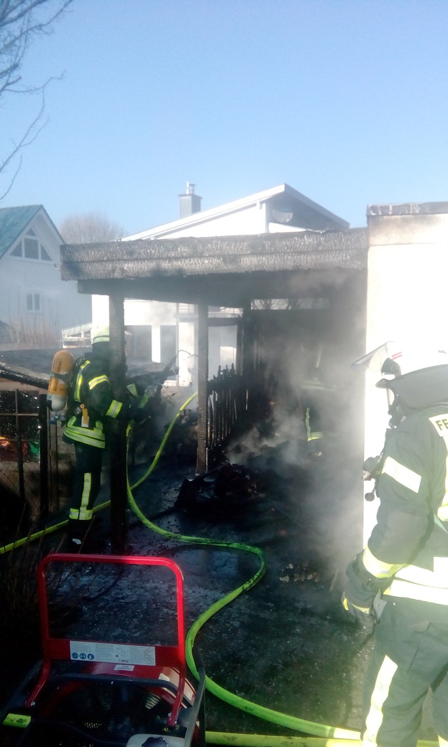 FW-BN: Brannten Garagenanbau und Geräteschuppen in Holzlar